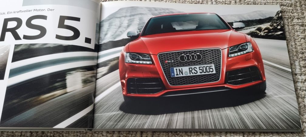 2010 Prospekt Audi RS5 na innej A8, Q8, Q7, A7, Rolls-Royce