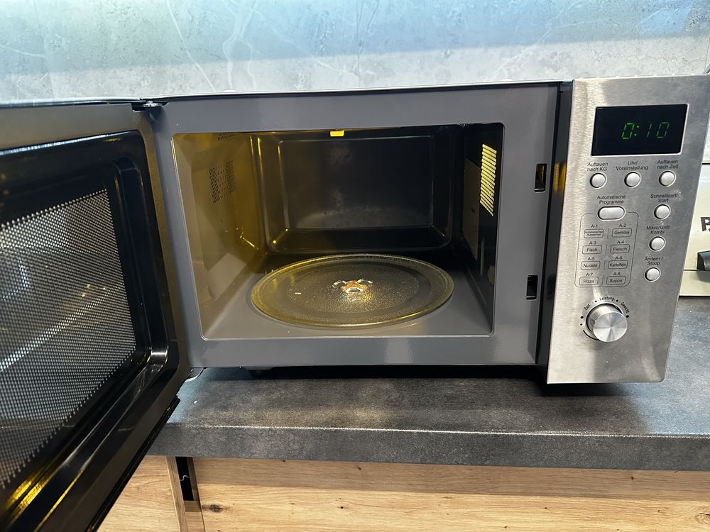 Exquisit microwave w. Grill UMW 800G-3 Inox