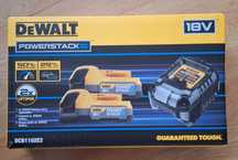 Zestaw DeWalt DCB1102E2, ładowarka DCB1102 + akumulatory DCBP034