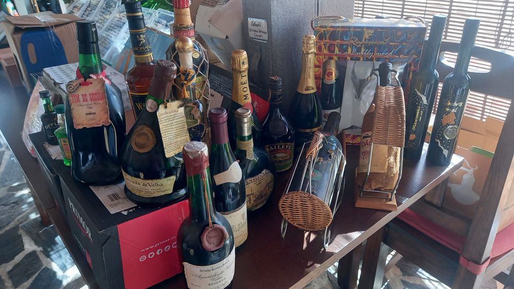 Vendo artigos, velharias e antiguidades