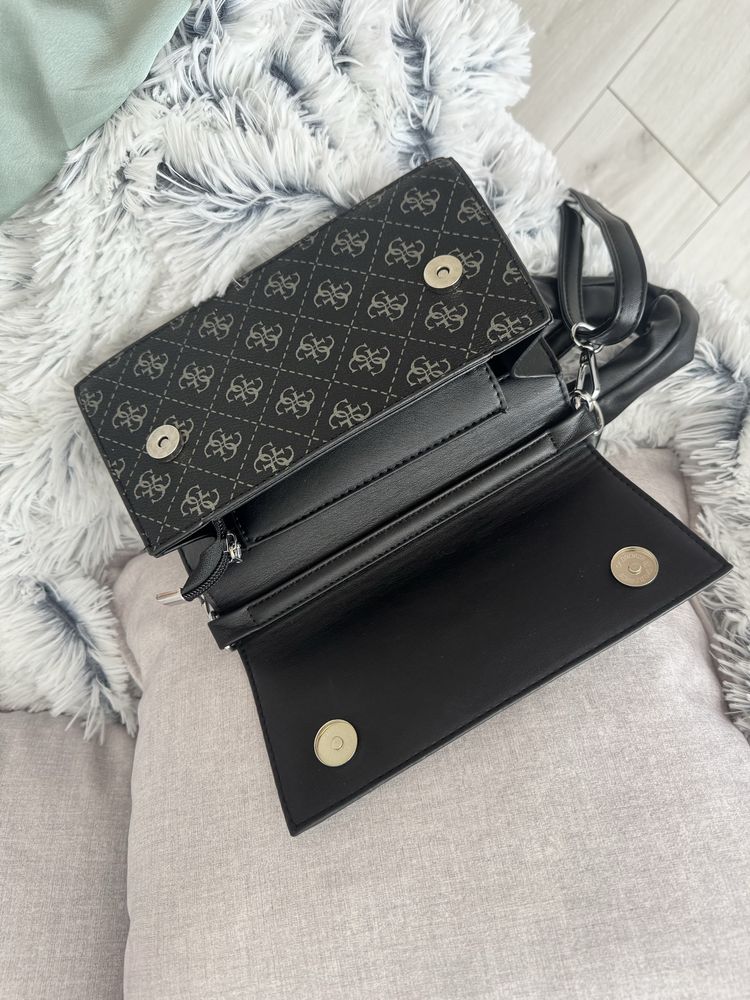Сумочка Guess нова