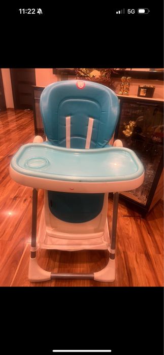 Krzeselko do karmienia Lionelo