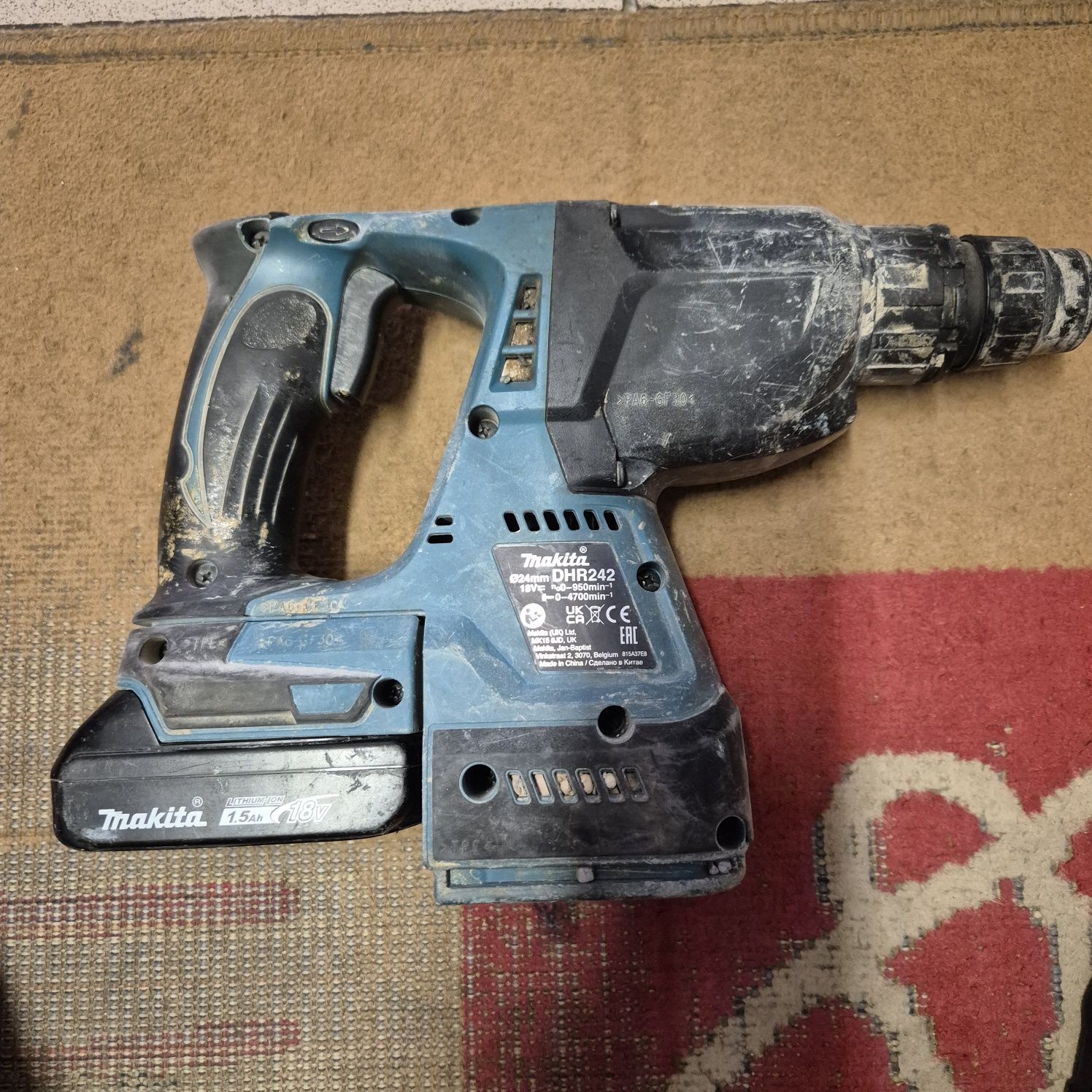 Mlotowiertarka makita DHR242