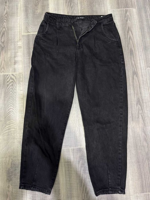 Джинси MOM чорного кольору