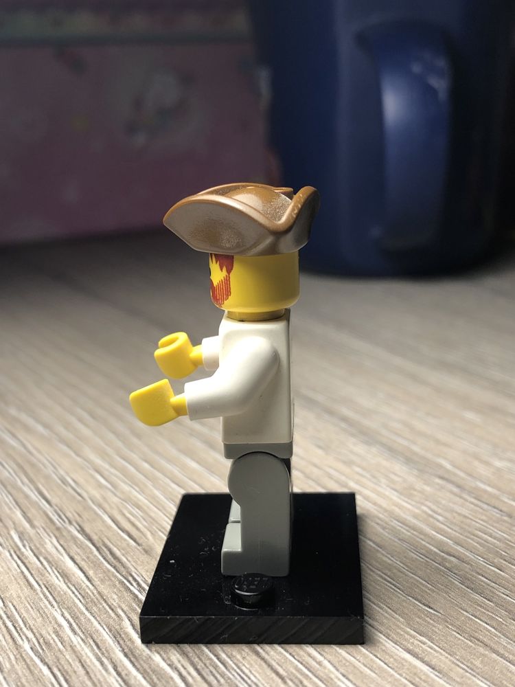 Lego minifugurka Kupiec