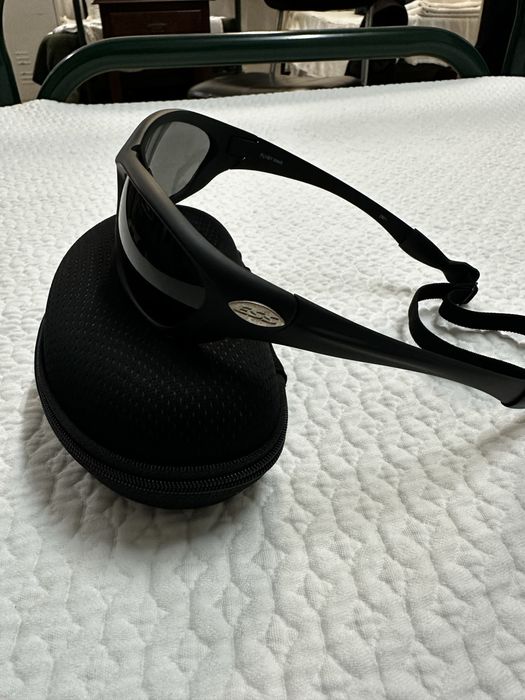 Óculos táticos ESS NOVOS