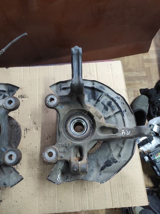 Кулак поворотный со ступицей Равон Р4 Ravon R4 оригинал