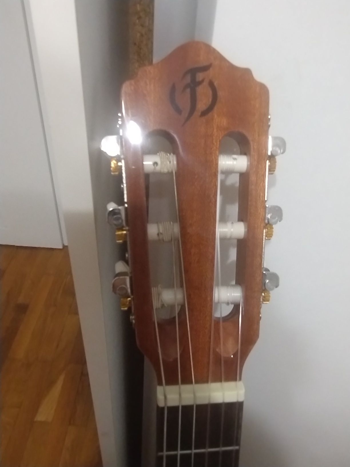 Sprzedam gitarę 3/4