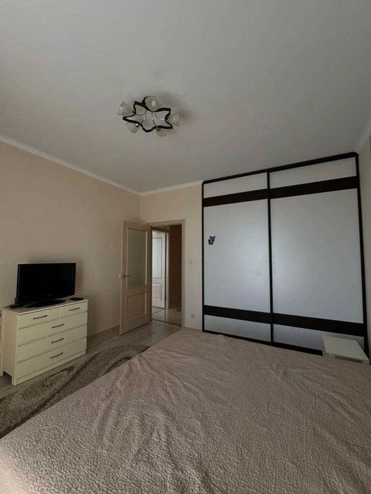 2к з великою кухнею