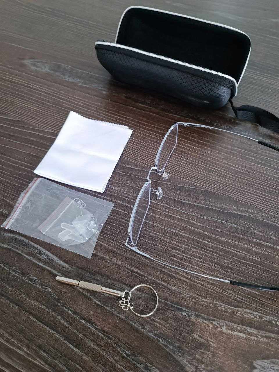 Óculos rectangulares de meia armação