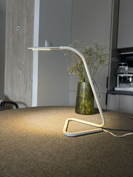 IKEA HARTE lampa biurkowa led biała