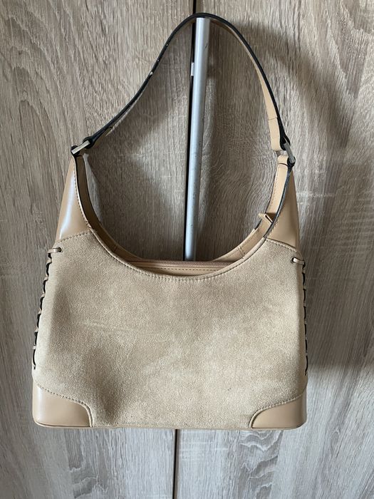 Torebka wyjsciowa zamszowa.