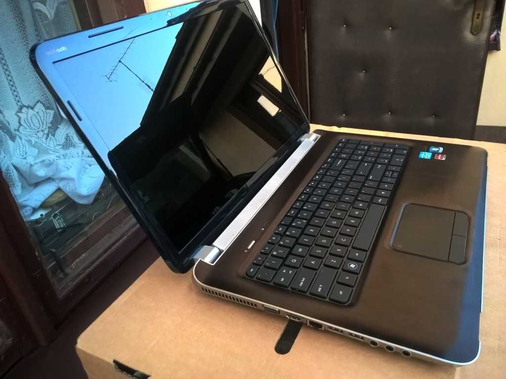 LAPTOP 17,3HD+ INTEL-i7 8x2G 4G 730G ATI-HD4600~2,6G HDMI 4USB Sub DVD