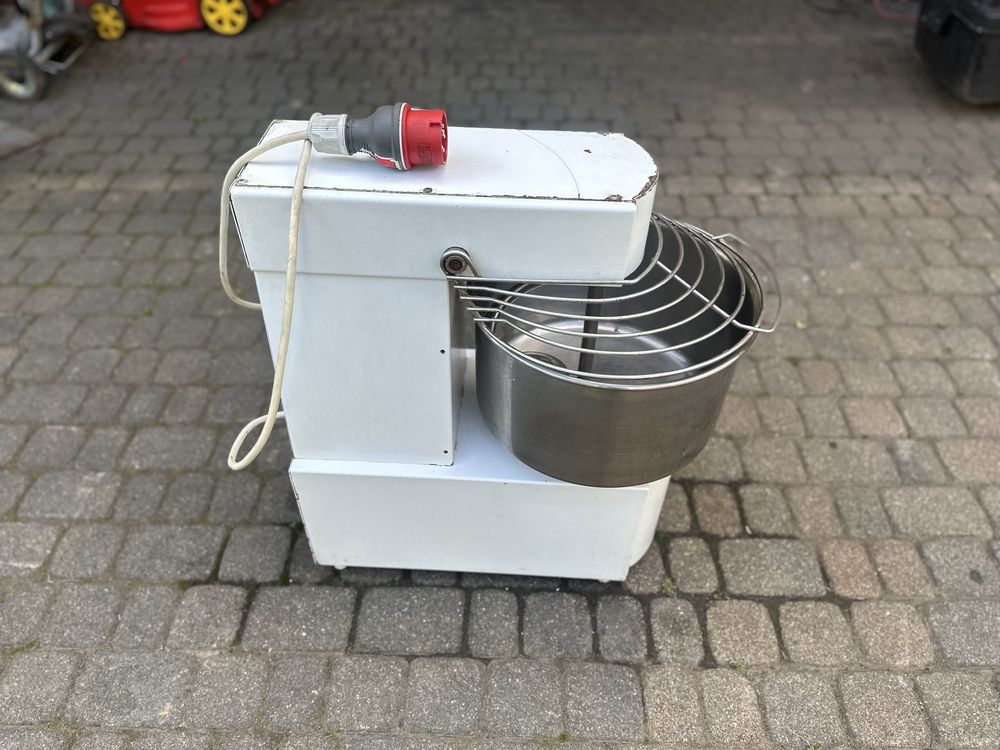 Mikser mieszałka sprialna do ciasta ciężkiego 3 fazy robot dzierża