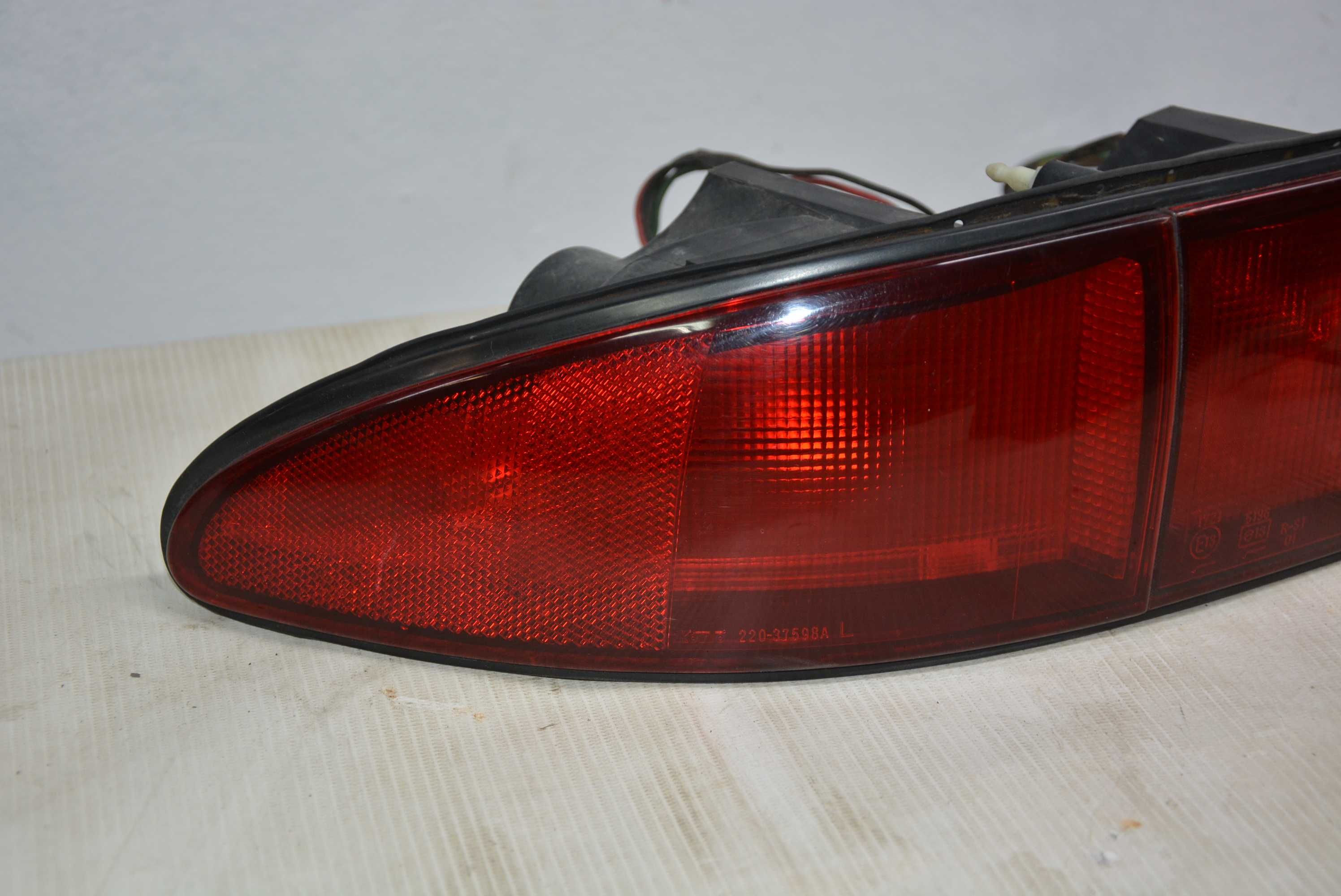 Mitsubishi 3000GT VR4 SL GTO Lampy światła tylne tył USA czerwone
