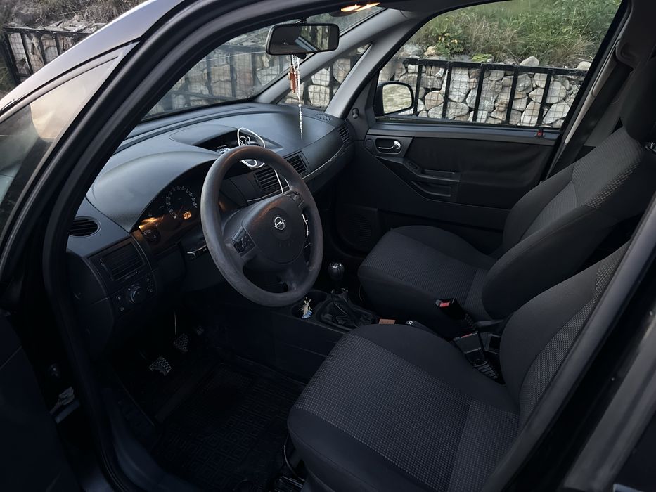 Полірування та хімчистка авто