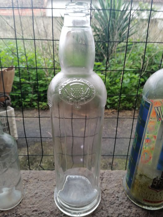 Garrafas de vidro grandes