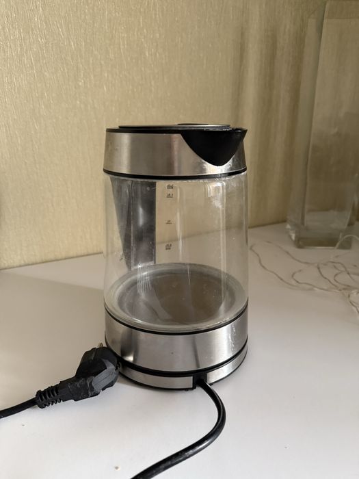 Продам елекрочайник Tefal 1,7 лвтри