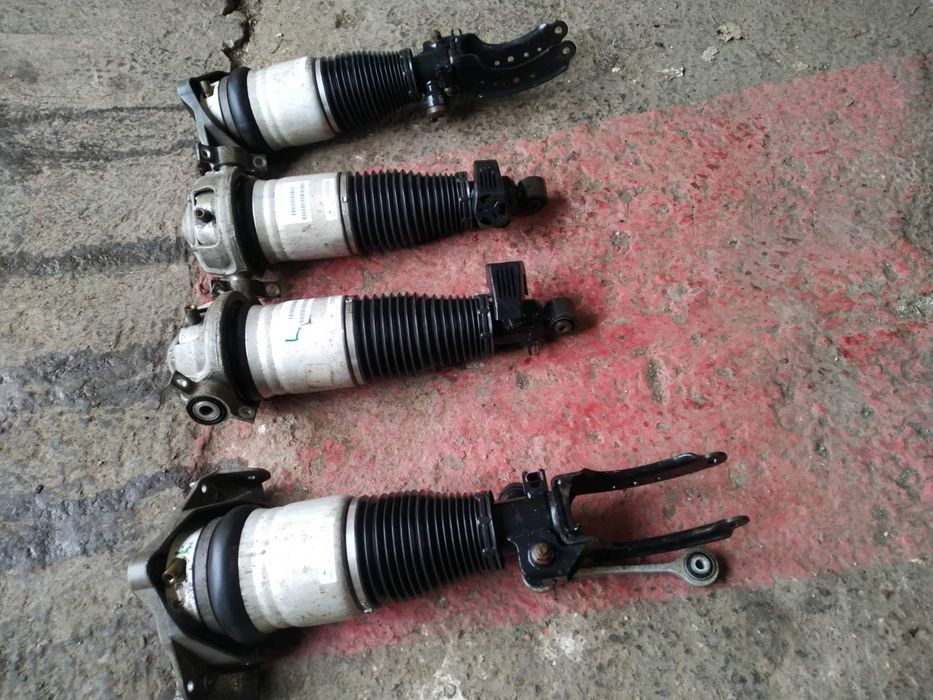 Пневмостойки пневмо балони Tuareg Q7