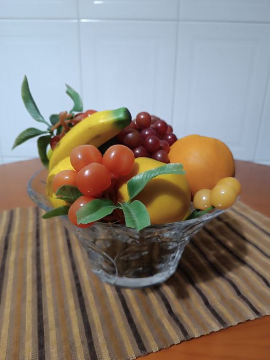 Adorno. Taça Cristal Grande e frutas decorativas