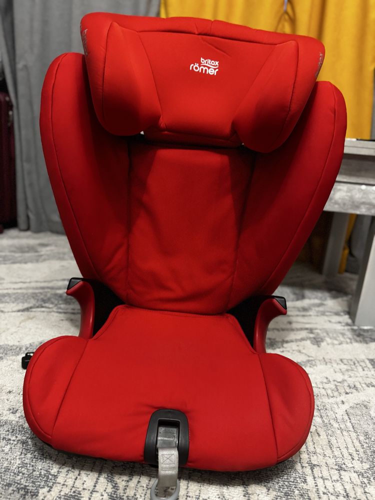 Автомобільне крісло 15-36кг. Britax Romer Kidfix SL
