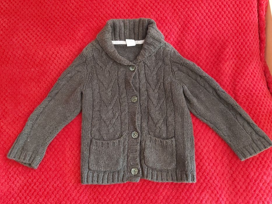 Ciepły wełniany sweterek dla dziewczynki H&M rozmiar 92