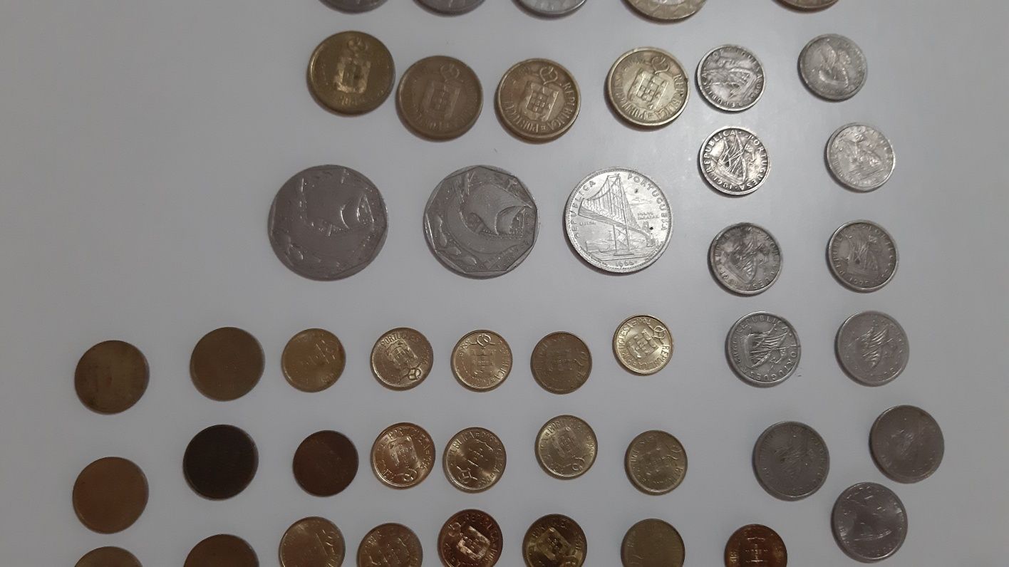 Lote 83 moedas antigas