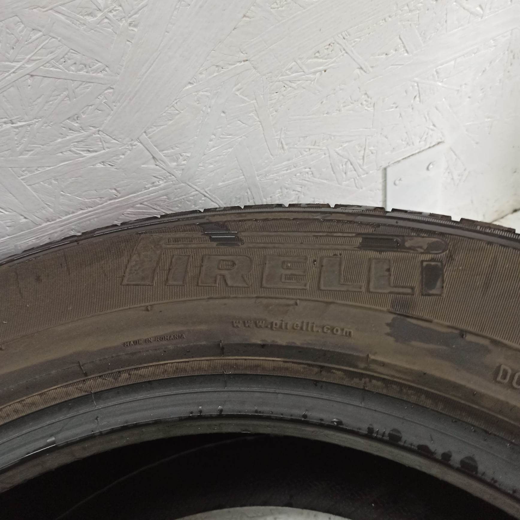 4 opony zimowe Pirelli 215/65 17, 7,6/5,9mm. Możliwy montaż