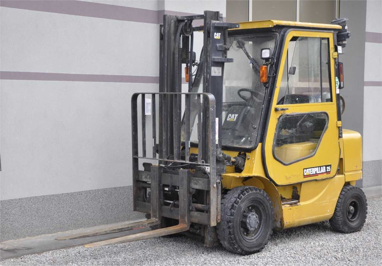 Wózek widłowy Caterpillar GP25P 2.5T Lpg Kabina Książka Udt Pompowane