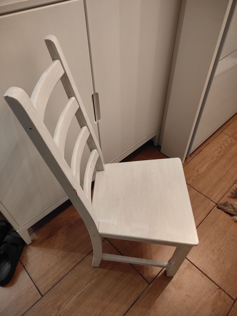 Krzesło Ikea malowane na bialo