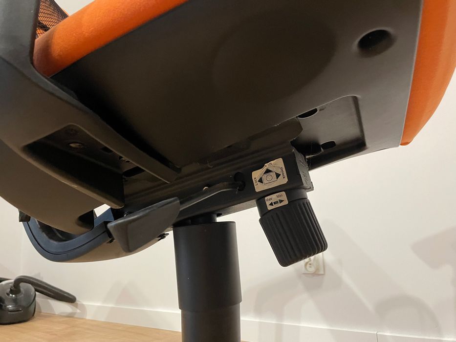 Krzesło fotel biurowy biura biurka Nowy Styl Intrata możliwy zagłówek