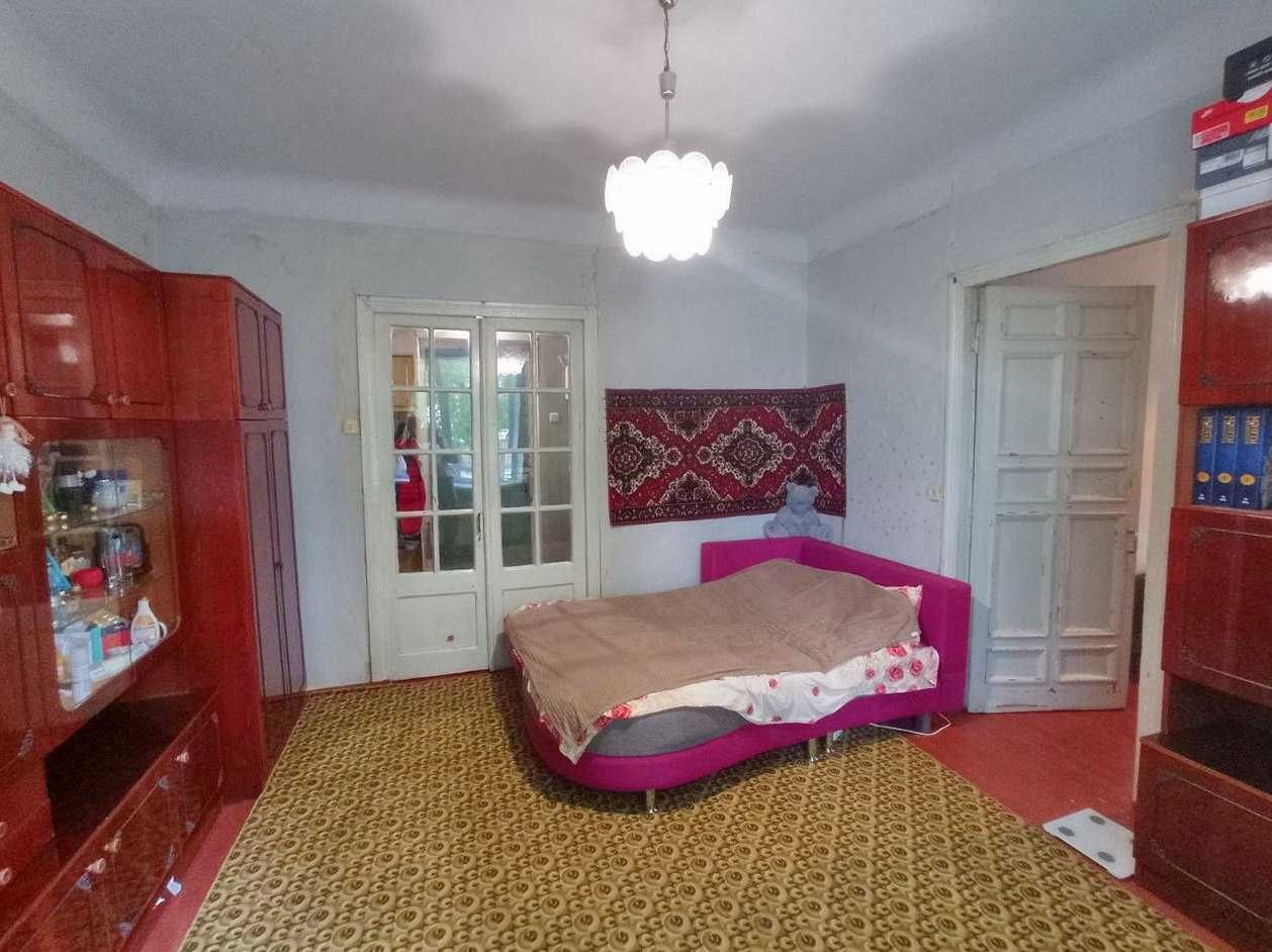 Продам 3-х комнатную квартиру, первый этаж, левый берег