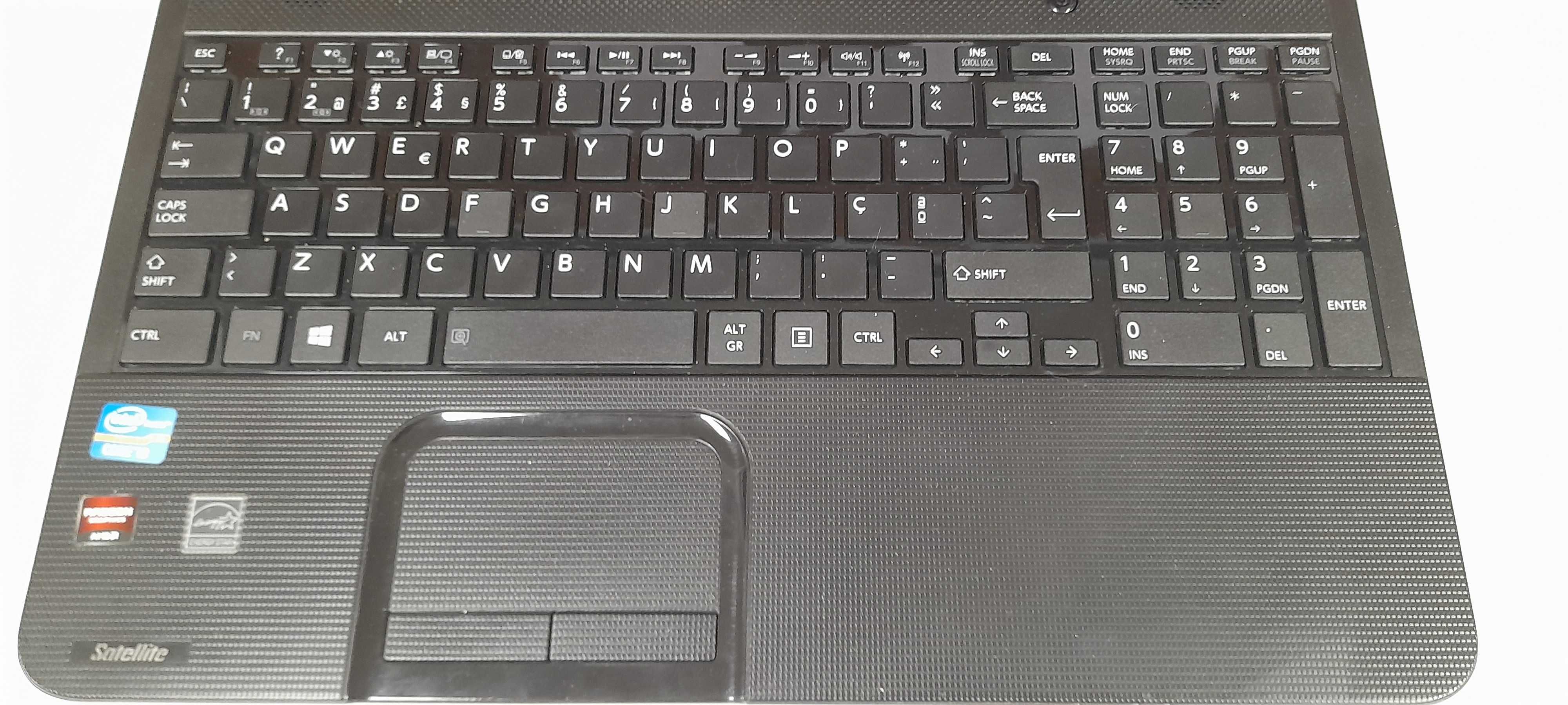 Portátil Toshiba Satellite C855-2K1 i3