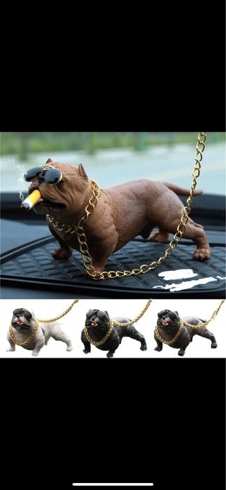 Декор на панель авто,собачка на цепці.Автоаксесуар.В машину