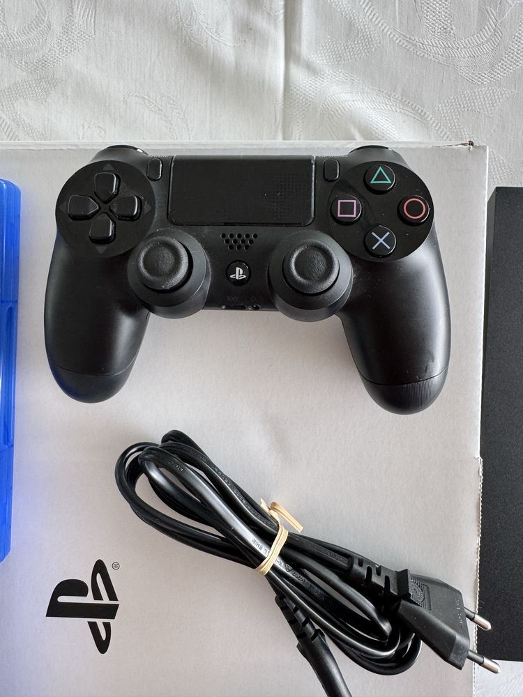 Playstation 4 com CD