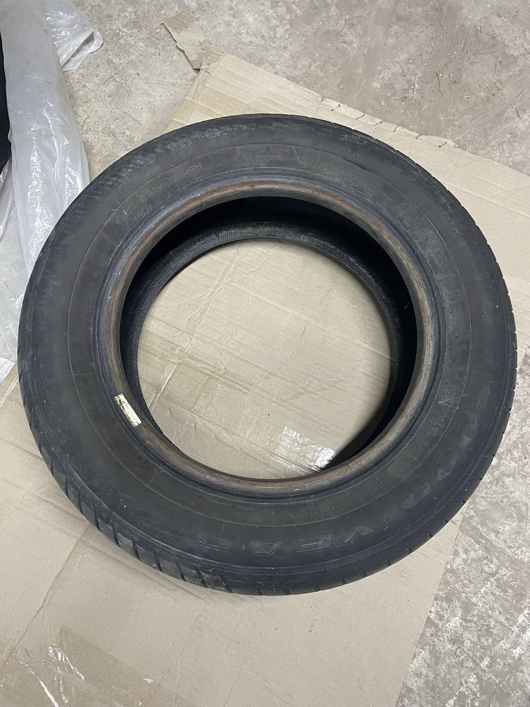 Goodyear EfficientGrip Performance 185/65 R14 86H