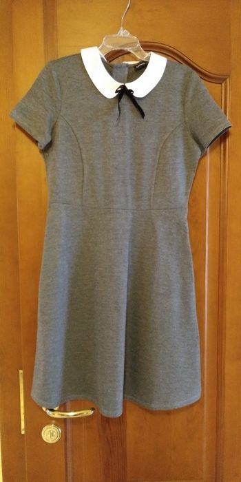 Sukienka szara z dzianiny