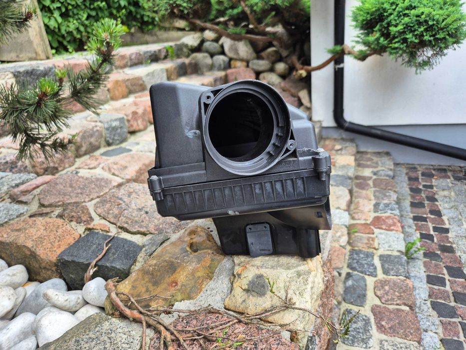 volvo v70  XC60 S60 V60 2.0 2.4 D3 obudowa filtra powietrza