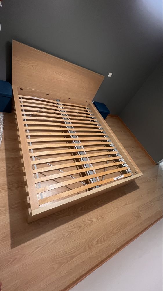 Cama com estrado 160x200