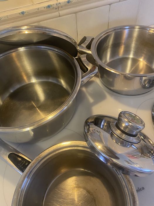 Komplet garnków nierdzewnych angielskich