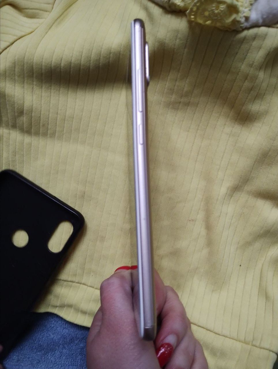 Телефон смартфон пам'ять 4/64 Xiaomi Redmi Note 5