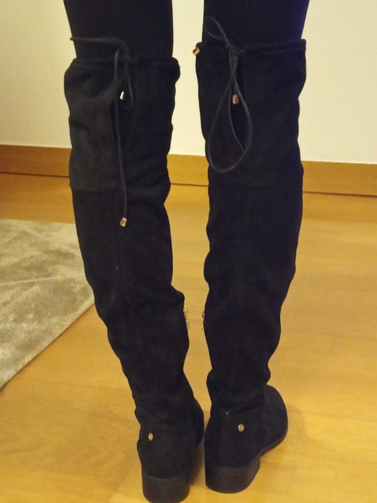 Botas pretas cano alto- Marca XTI