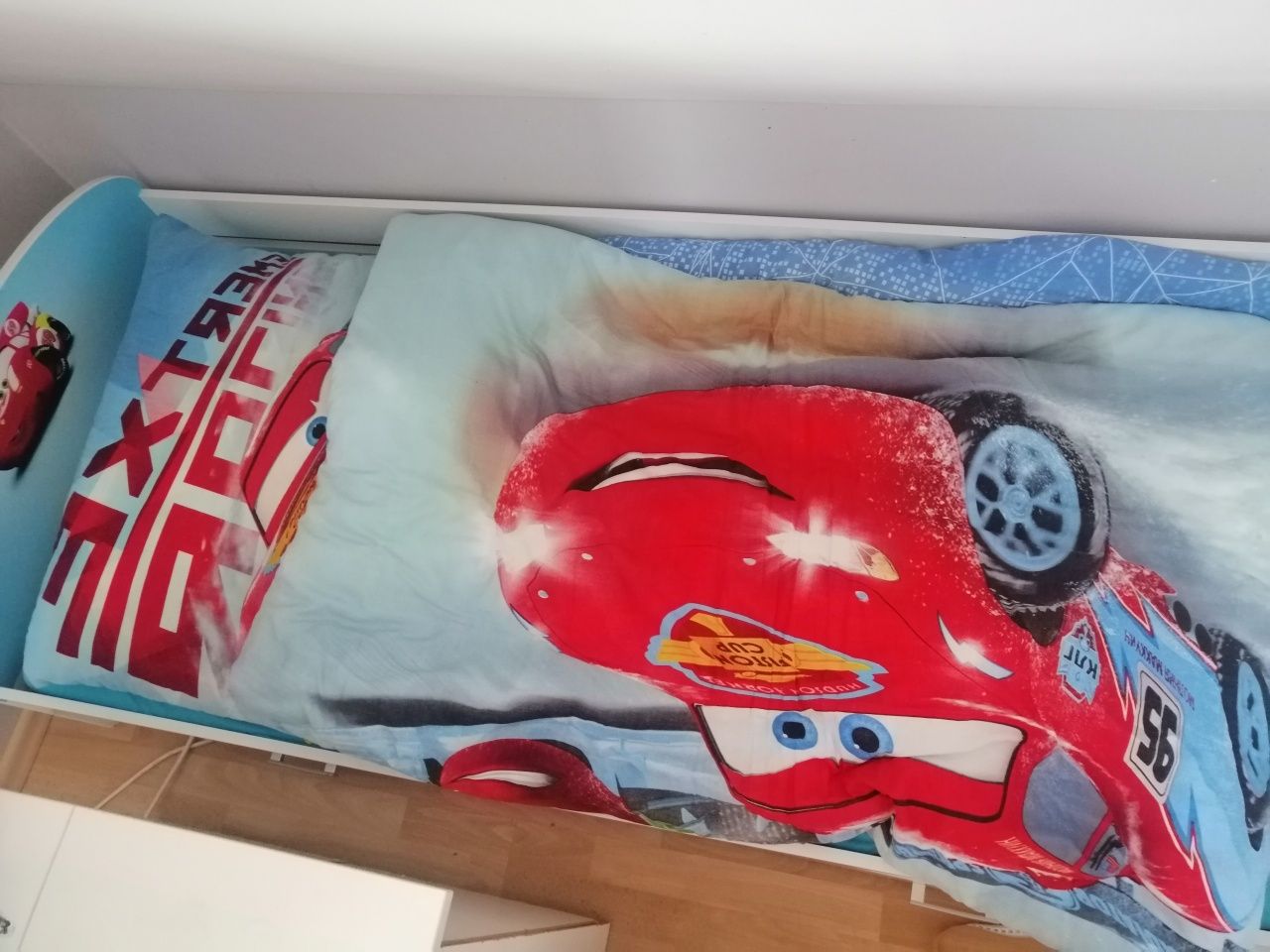 Łóżko dziecięce wzór zygzak McQueen