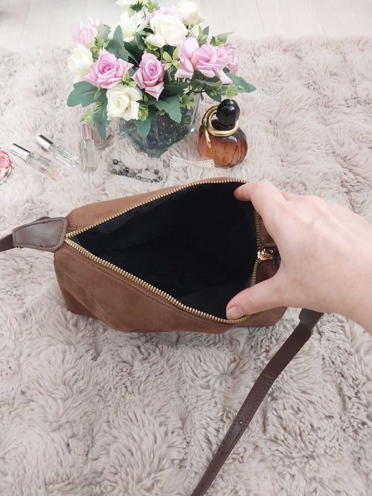 Сумка у трендовому шоколадному кольорі