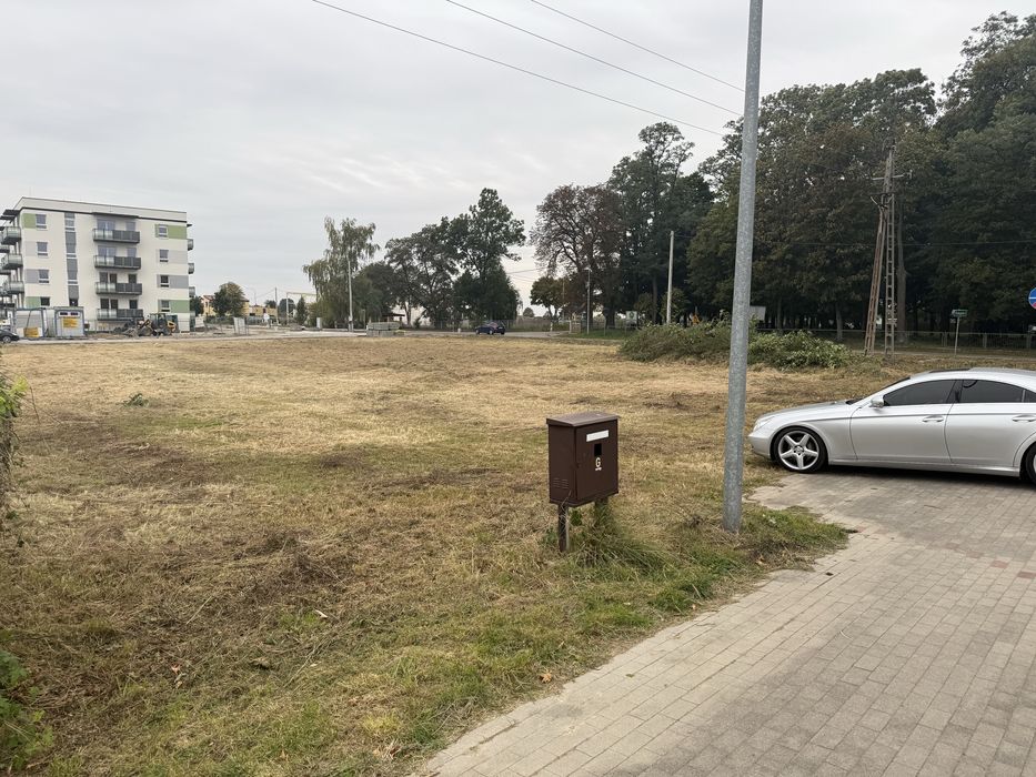 Dzialka inwestycyjna 2500 Metrow
