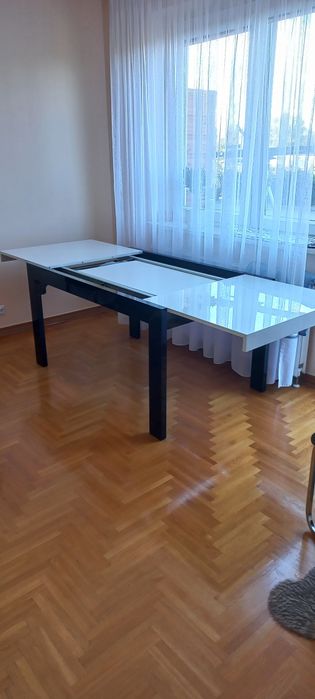 Sprzedam stół czarno bialy