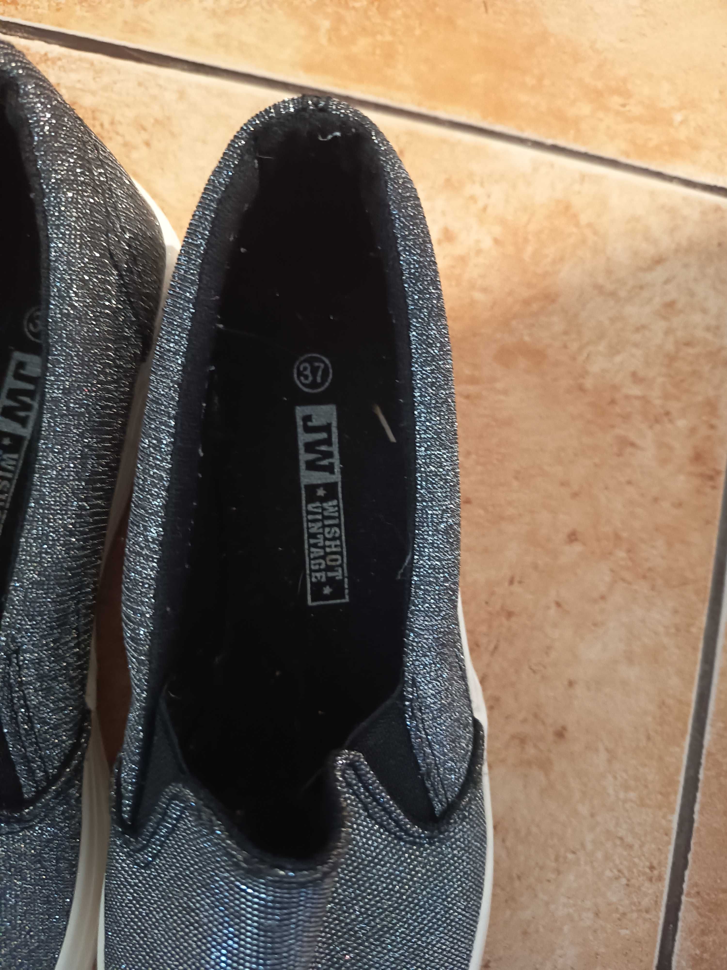 Sprzedam buty R.37/38