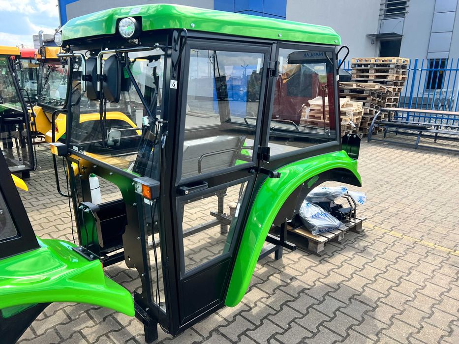 Kabina Ursus C360 C-360 C-330 C330 T-25 z błotnikami NAGLAK ---RATY---