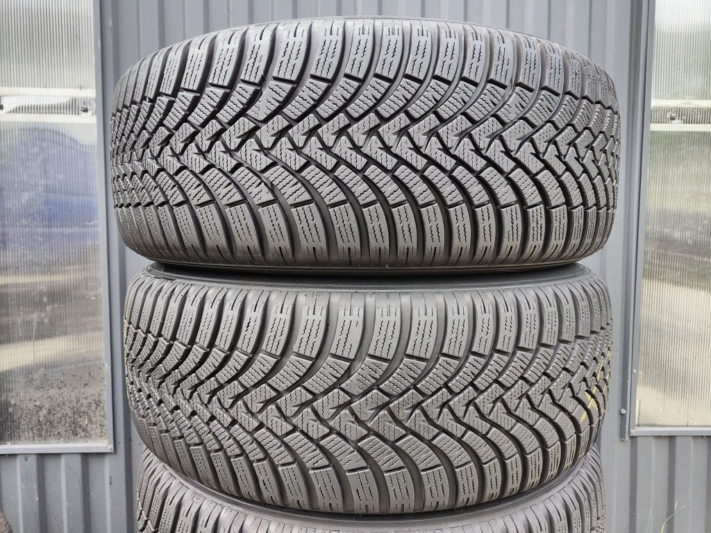 235/55/18 Falken EuroWinter HS01 SUV komplet