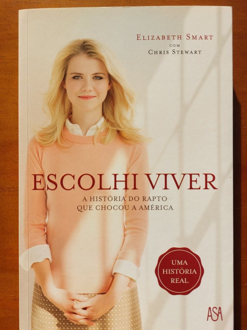 Livro "Escolhi viver" de Elizabeth Smart com Chris Stewart